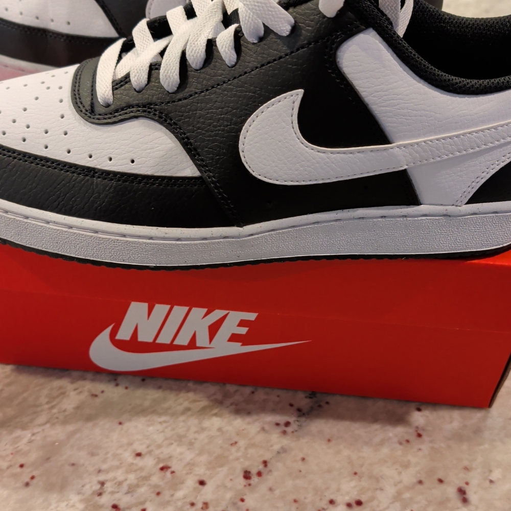 Nike Black and White Athletic Shoes